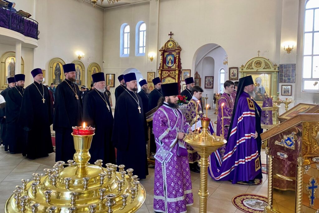 Божественная литургия в день образования Армавирской епархии
