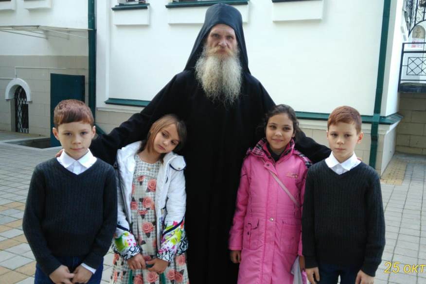 Беседа детей воскресной школы с афонским монахом Моисеем